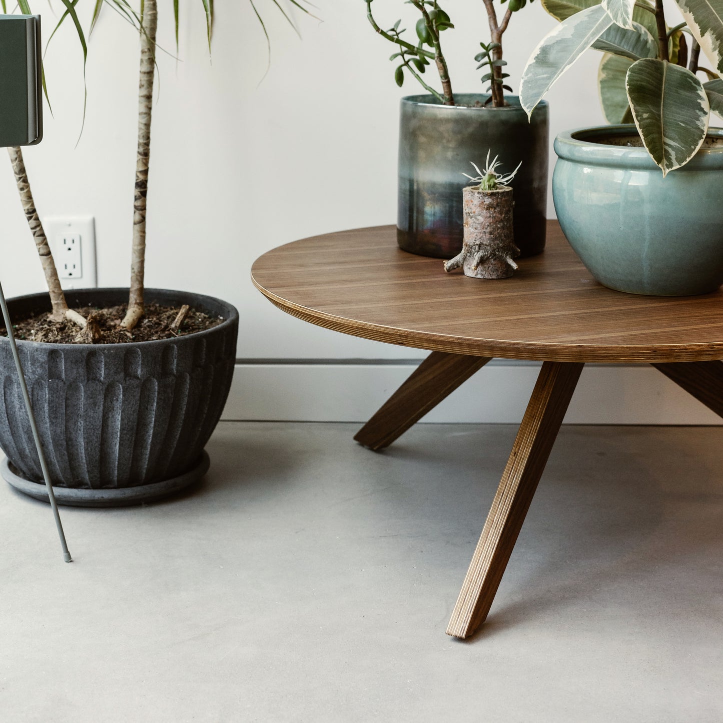 Nebula Cocktail Table