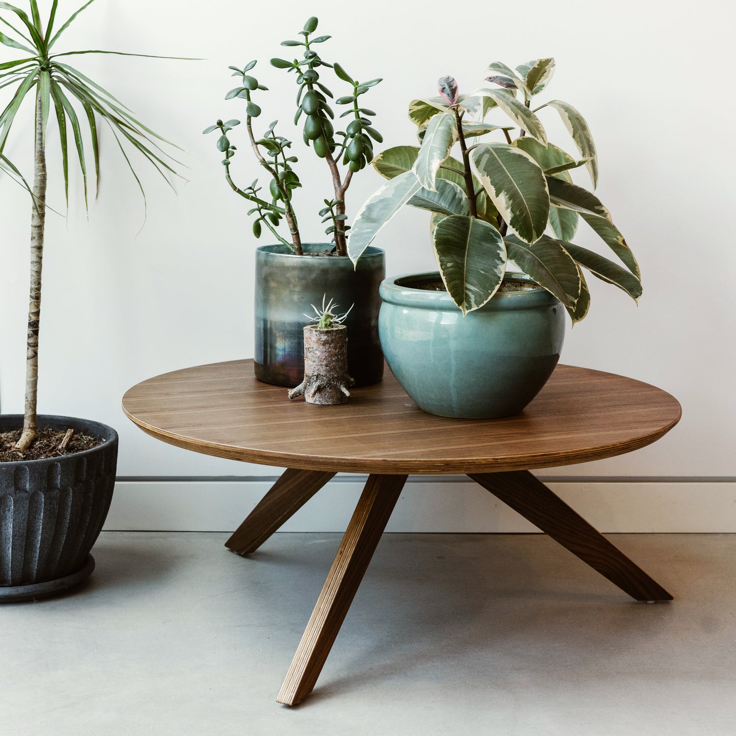 Nebula Cocktail Table